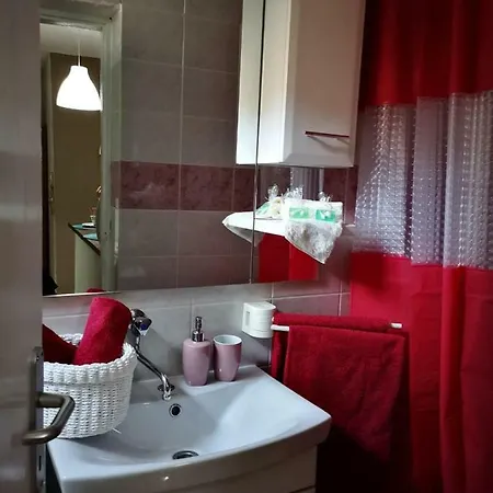 Sarm Apartment